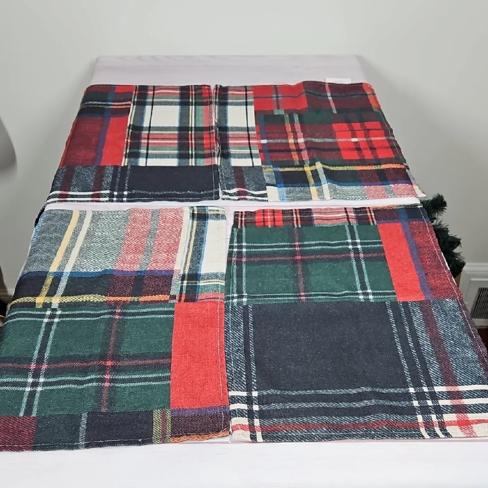 4 Plaid Placemats